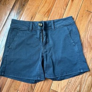 American Eagle midi size 2 shorts